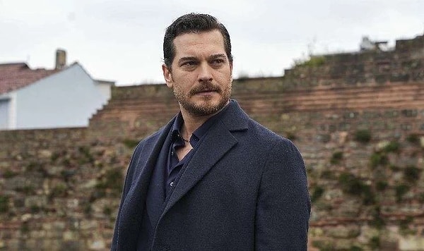 Ulusoy'un baba tarafından Bulgaristan göçmeni olduğu biliniyor.