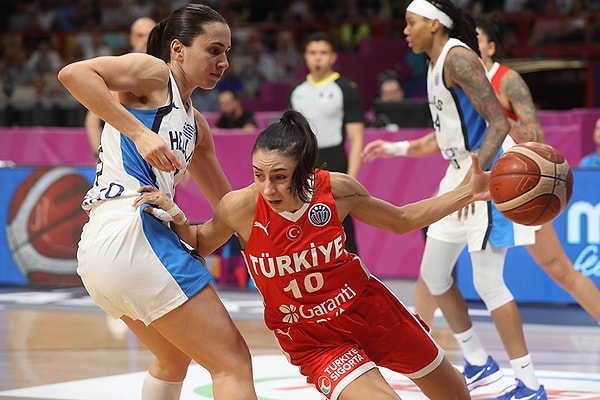 Yunanistan'ı evinde mağlup eden Potanın Perileri, çeyrek final biletini kaptı Görseli