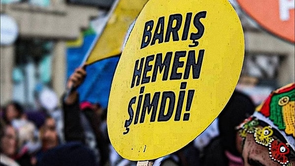 19 Mart’ta “yolsuzluk” operasyonu kapsamında gözaltına alınan ve tutuklanan Ekrem İmamoğlu, Barış İçin Toplumsal Girişim’in düzenlediği konferansa mesaj gönderdi. Görseli