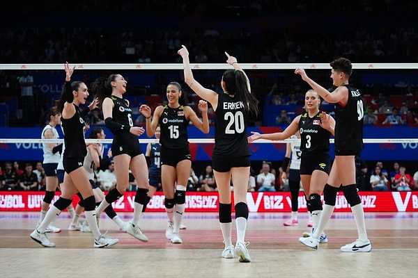 VNL'de 2. etap Türkiye'de geçildi.
