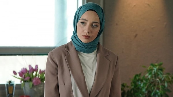 BKM’nin yeni sezona ertelediği “Bulutların Üzerinde” ekranlara damgasını vurmaya hazırlanan Karadeniz dizilerinden biri olma hazırlığı yapıyor. Görseli
