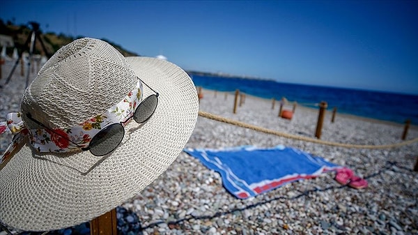 Ege ve Akdeniz gibi dünyanın en gözde turizm merkezlerine kıyısı olan Türkiye adeta bir tatil cennetti. Görseli