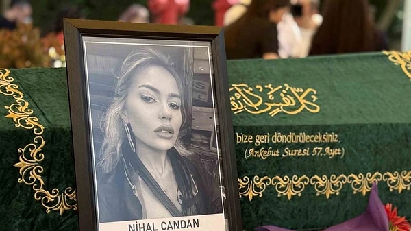 İşte Benim Stilim'deki neşe dolu halleriyle hayatımıza giren, zorlu süreçlerin ardından hayata tutunamayan Nihal Candan, 20 Haziran'da vefat etti.