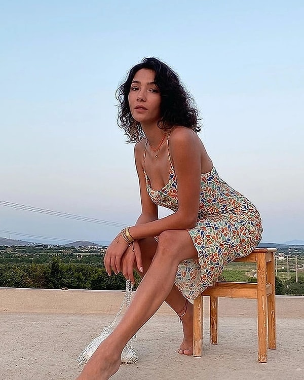 2. Aybüke Pusat'ın yeni dizisi Halef'e yeni bir oyuncu dahil oldu.