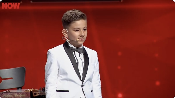Programın dün akşam yayınlanan bölümüne damga vuran isim kanun çalma konusundaki yeteneğiyle kendine hayran bırakan Aytaç Doğan oldu. Görseli