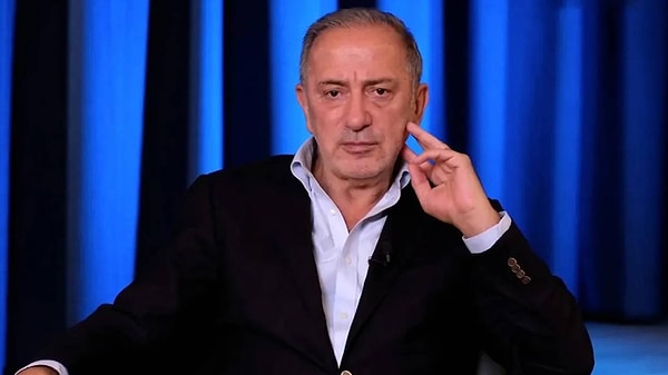 Fatih Altaylı cumhurbaşkanını tehdit suçlamasıyla gözaltına alındı.