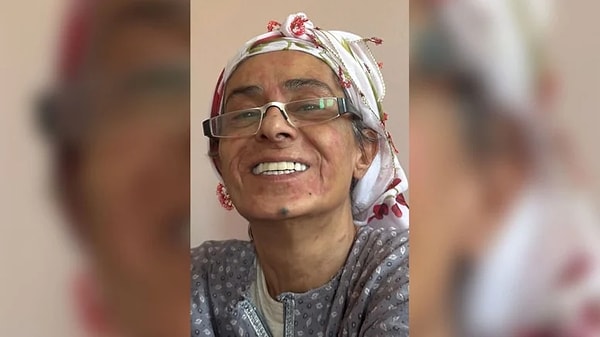 Türk müziğinin en güçlü, en önemli seslerinden biri olan ve her zaman renkli kişiliğiyle dikkat çeken Yıldız Tilbe’den yine eğlenceli bir fotoğraf geldi.