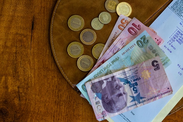What currency is used in Turkey?