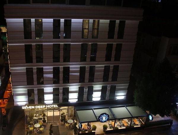 Seven Deep Hotel