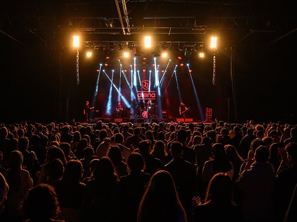 İstanbul'da Canlı Türkçe Pop Müzik Mekanları