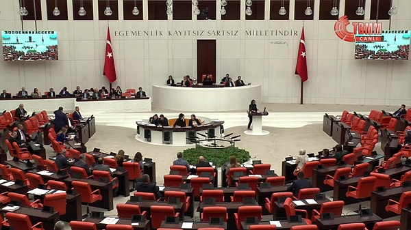Tartışmalara yol açan İklim Kanunu Teklifi, Meclis gündemine yeniden alındı.