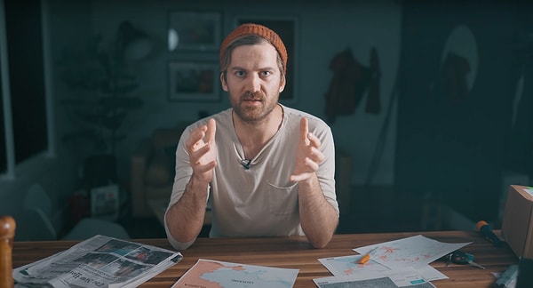 Senin en sevdiğin YouTuber Johnny Harris!
