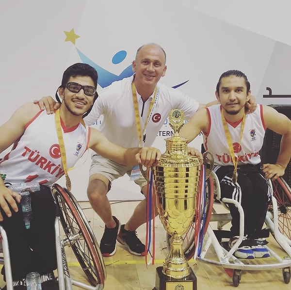 + Aktif olarak spora ne zaman ve nasıl başladınız? Sizi kim yönlendirdi? Görseli