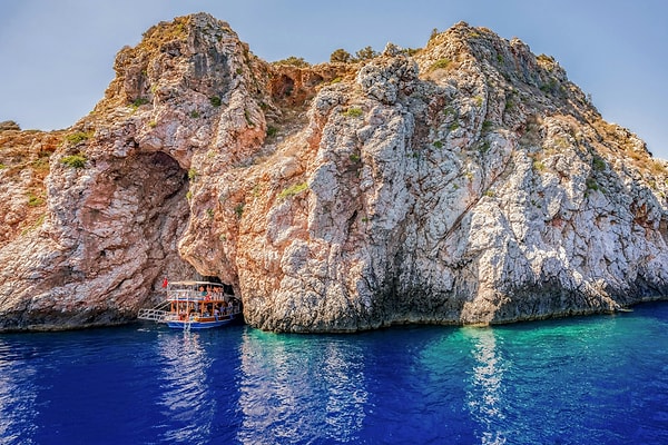 7. Çıralı Beach (Antalya – Olimpos): Silence, Nature and Ancient Ruins