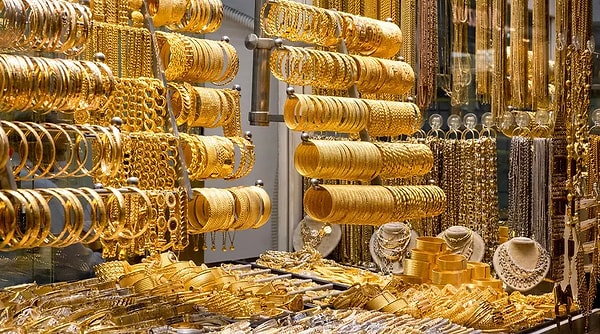 İran ve İsrail'in arasında başlayan saldırı sonrası altın fiyatları gerilemeye başladı.