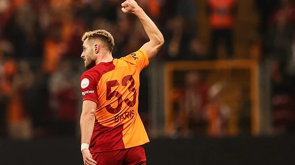 Kariyer basamaklarını hızla çıktı.