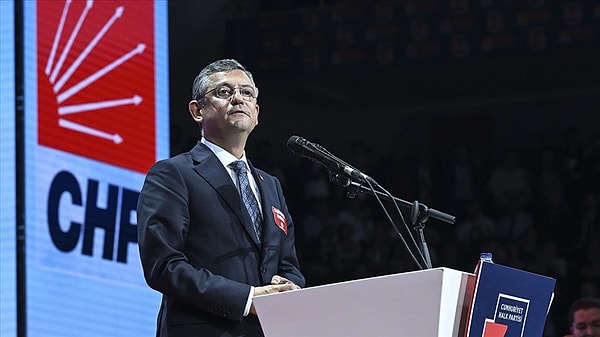 Özgür Özel yeni parti kurarsa oy verir misiniz?