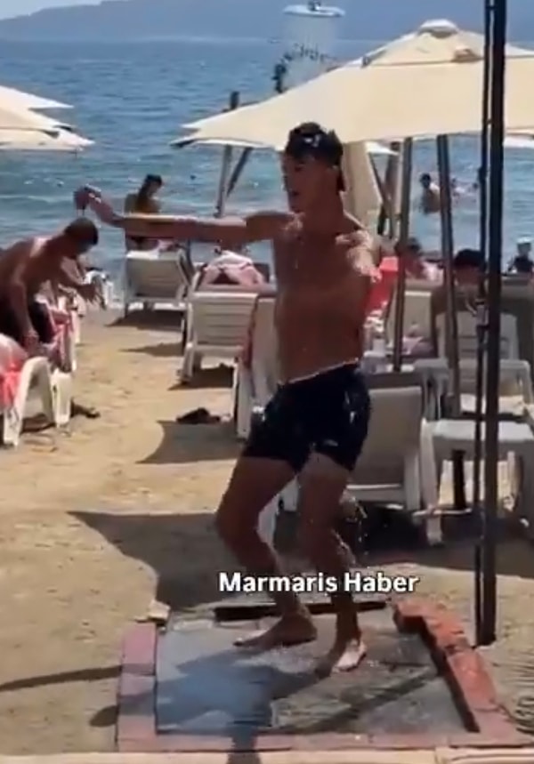 “İzlerken utançtan tüylerimiz diken diken oldu.”