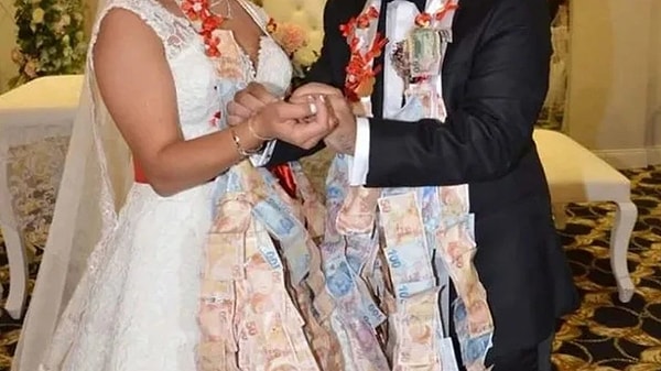 Koca da tazminat istedi.
