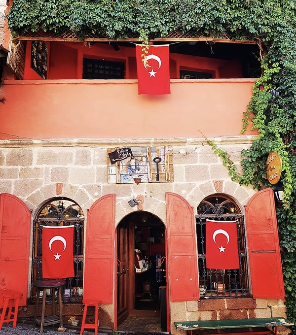6. Kirit Cafe