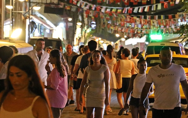 "Hayat burada gece başlıyor."
