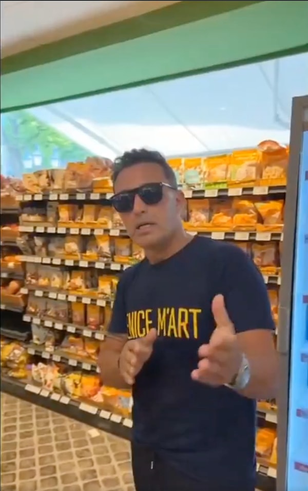 Ünlü şarkıcı Mustafa Sandal, konser için gittiği Almanya’da kilosu 20 euro olan domatesin peşine düştü.