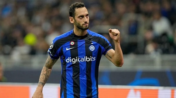 Hakan, Inter'den her an ayrılabilir.