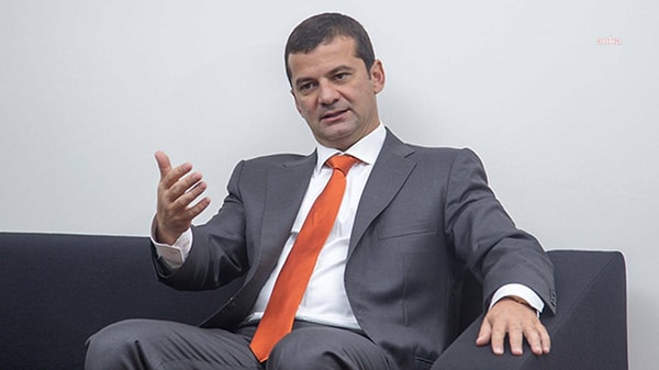Ümit Özdağ’a yardımcısı Bartu Soral’dan tepki geldi.