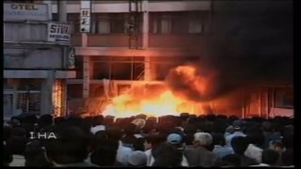 2 Temmuz 1993’te Ne Oldu? Madımak Olayı Nedir?