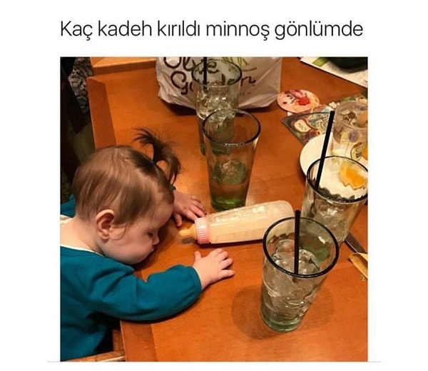 Fakat eminiz ki "Kaç kadeh kırıldı sarhoş gönlümde" sözleri, şarkı başlar başlamaz herkesi etkiliyor.
