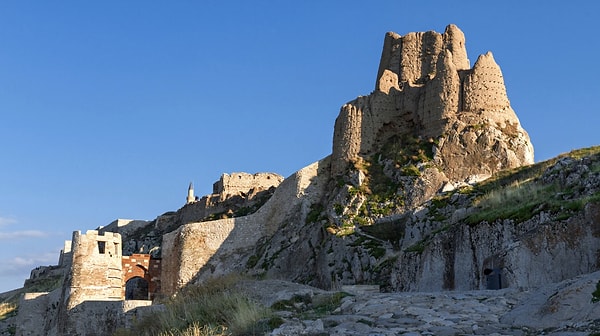 History and Architecture of Van Castle