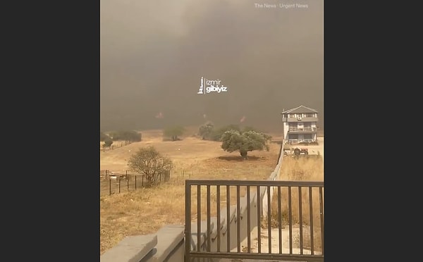 Germiyan’daki yangın, şiddetli rüzgarın etkisiyle yerleşim yerlerine sıçradı.