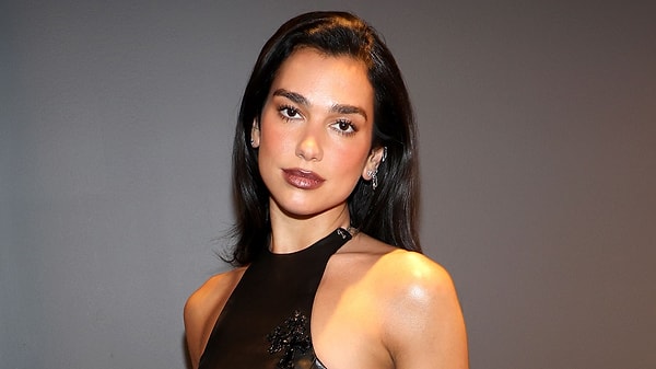 Joker kartı çektin, bu da demek oluyor ki Dua Lipa ile tanışman gerek!