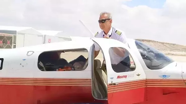 Mehmet Demirci'nin çocukluk hayali uçakla dünya turuna çıkmakmış.