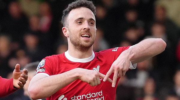 Dünya futbolu Liverpool’un yıldızı Diogo Jota’dan gelen acı haberle sarsıldı.
