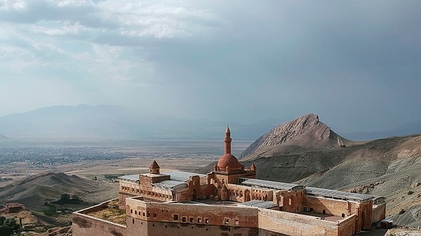 Transportation Information - How to Get to the Ishak Pasha Palace?