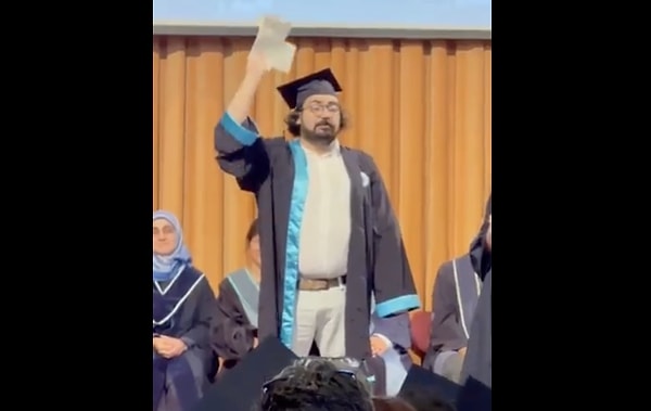 “Bu diploma hükümsüzdür. Fakülte kapatan, diplomaları iptal eden istibdat rejimini reddediyorum."