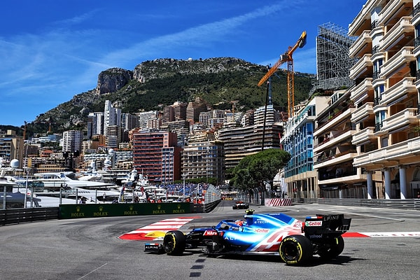 Monaco, sunduğu lüks yaşamla da ön plana çıkıyor.