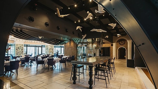 8. No4 Restaurant
