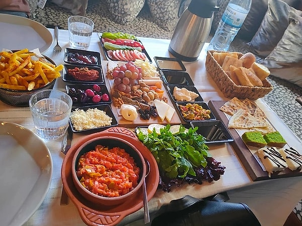 7. Alamet-i Farika Restaurant