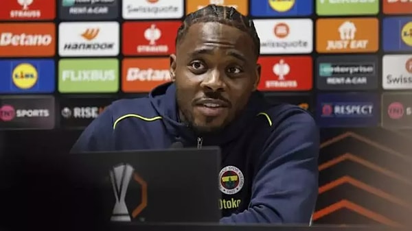 Fenerbahçe ile kontrat uzatmadı.