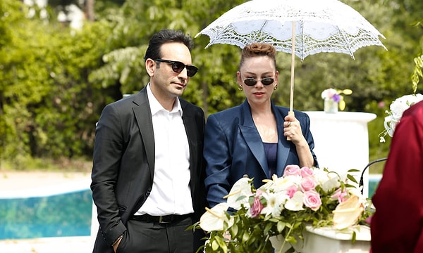 Show TV'nin sevilen dizisi Bahar, yeni sezon onayı alan diziler arasında yer aldı.