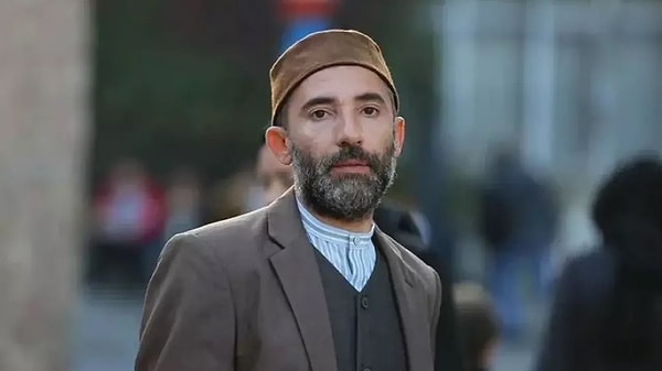 Kızıl Goncalar dizisinde Naim karakteriyle izlediğimiz Mert Turak, Bahar dizisinin başrolü oldu!