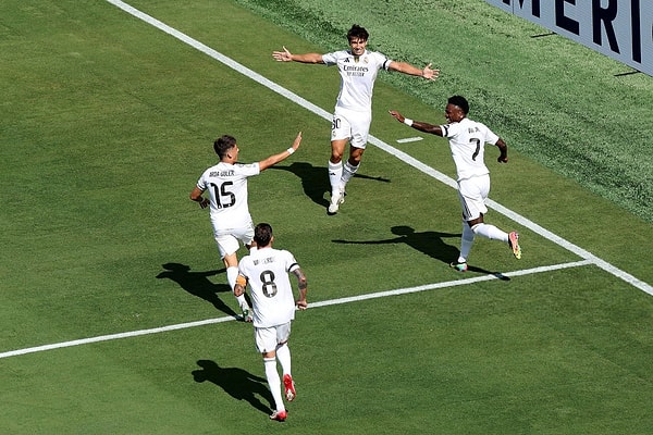 FIFA Kulüpler Dünya Kupası’nda çeyrek finaller tamamlandı.