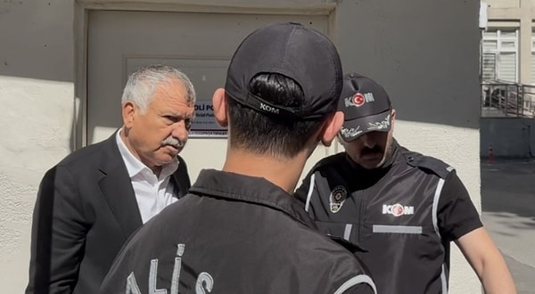 Ekrem İmamoğlu’nun tutuklanması ile başlayan belediye operasyonlarına dün de devam edildi.