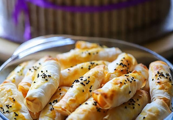 7. Mini Börek ve Yoğurtlu Patates Topları
