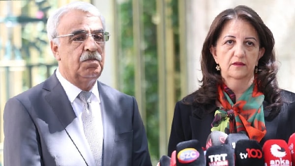 Heyet, Öcalan'la görüştü.