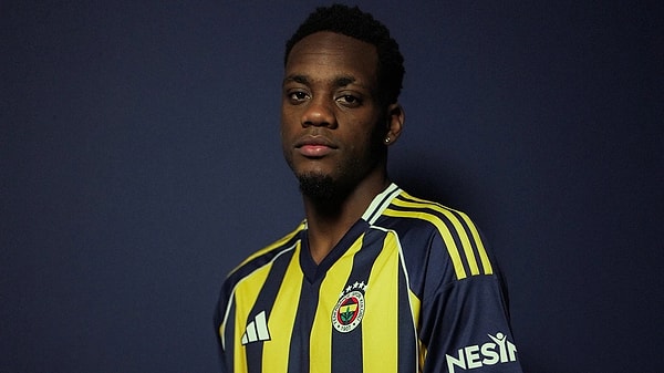 Manchester United'ı reddetti.
