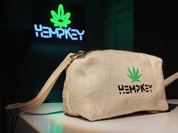 Okyanuslardan toplanan plastikler ile üretilen HEMPKEY® Special Hemp Bag Kenevir Çanta