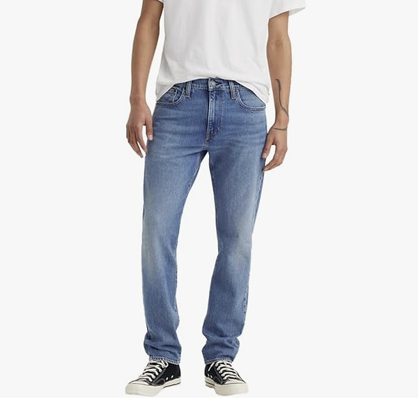 Klasik duruşu modern bir kesimle buluşturan Levi's 502 Taper Jeans, Prime Day fırsatlarıyla şu an kaçırılmayacak bir fiyatta!
